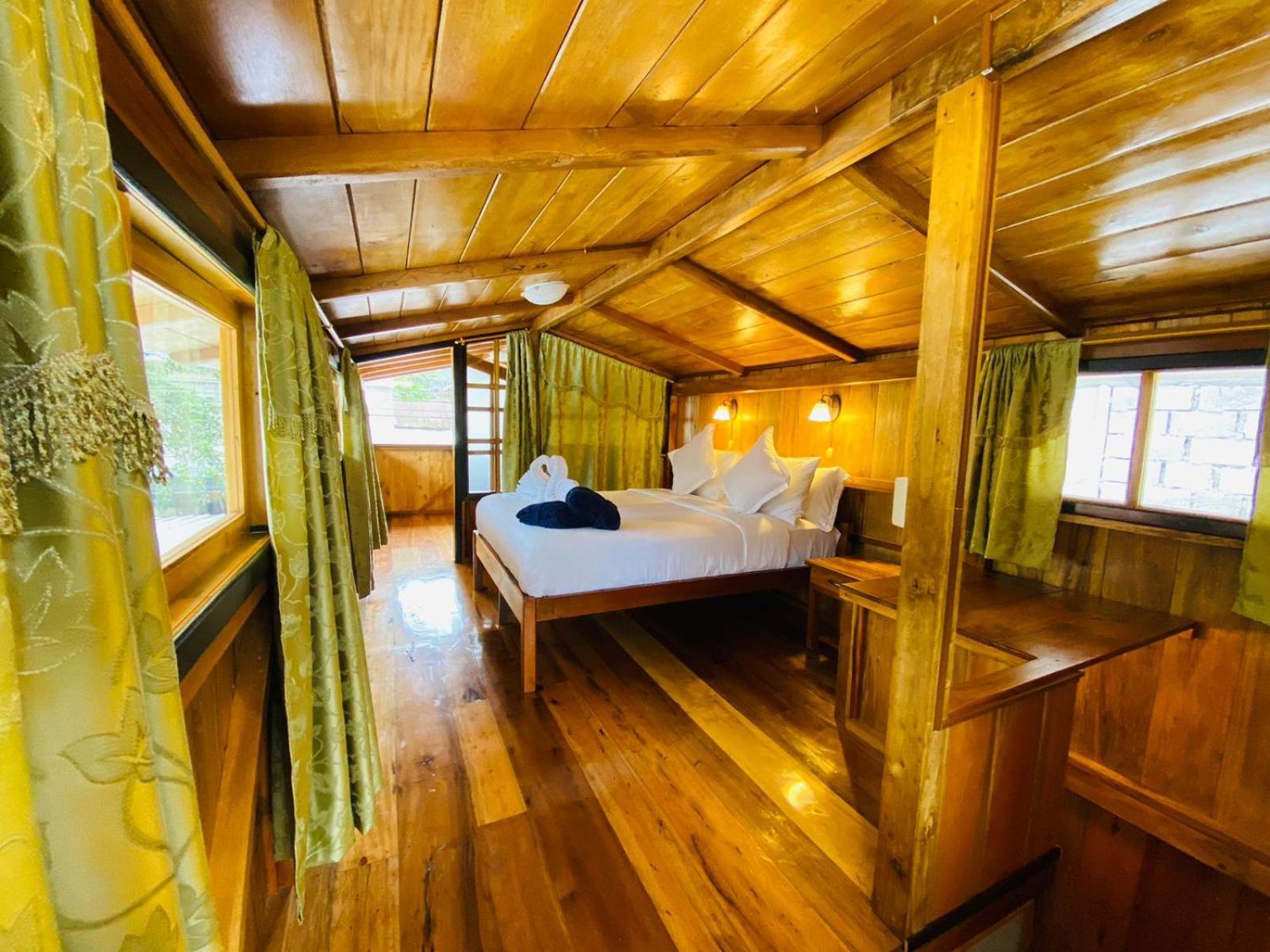 Guayabo Hostal Mindo Bilik gambar