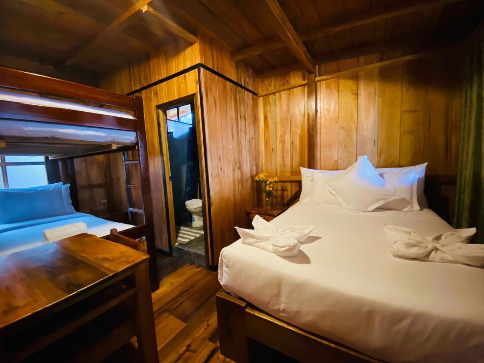 Guayabo Hostal Mindo Bilik gambar