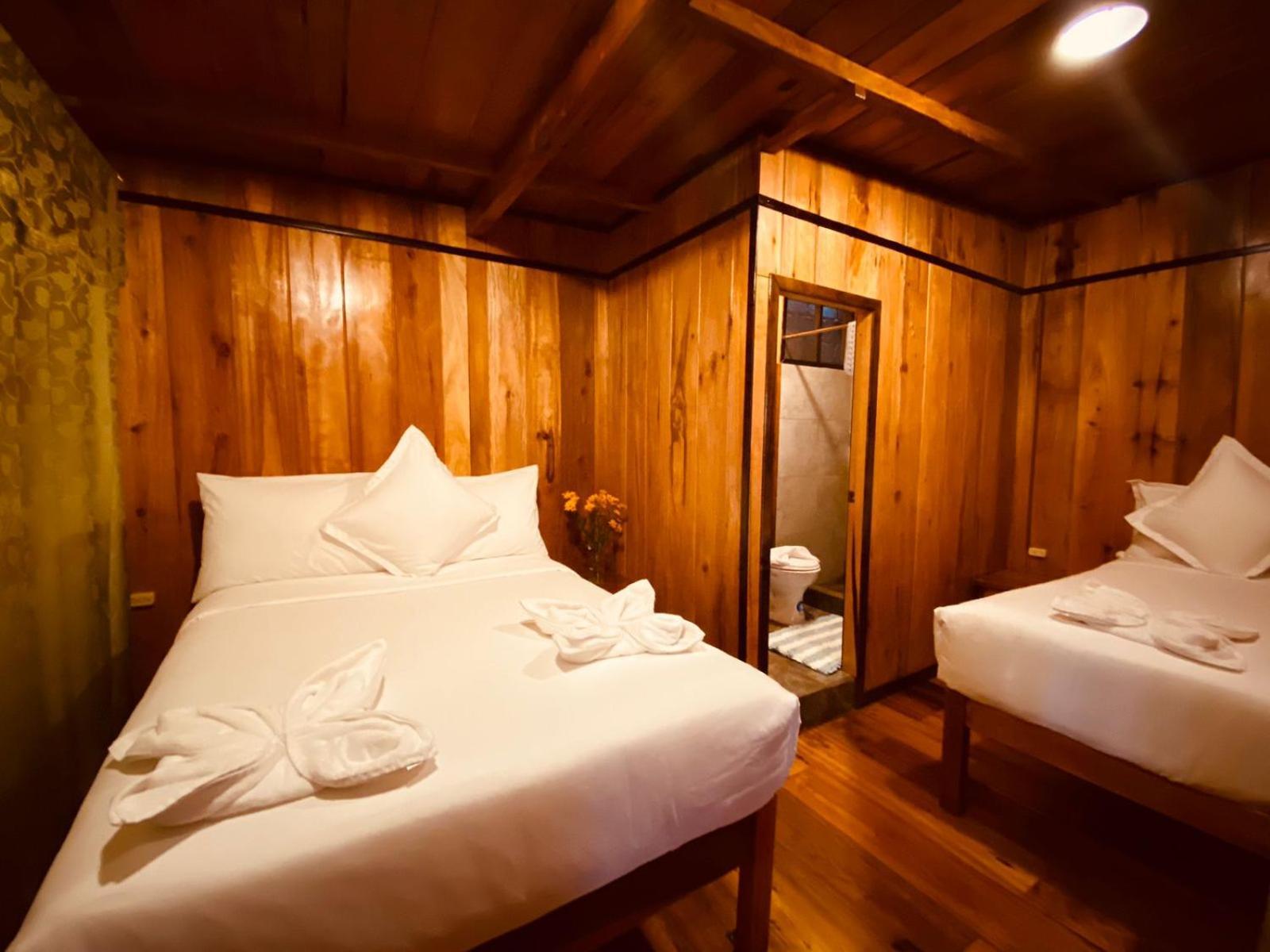 Guayabo Hostal Mindo Bilik gambar